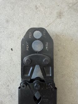 1/2 in. and 3/4 in. PEX-B Crimp Tool