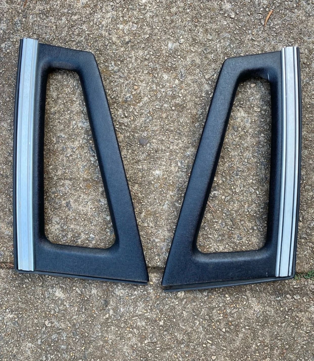 CHEVORLET CAPRICE LS QUARTER WINDOW TRIM