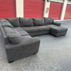 Sectional Couch 🔥