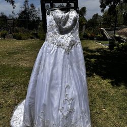 Litely Used Wedding Dress