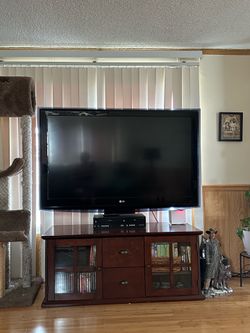 Tv + Tv stand