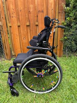 TiLite Twist Pediatric Manual Wheelchair