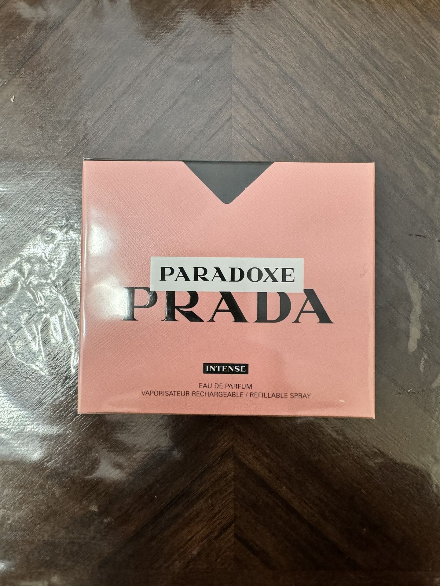 Prada Paradoxe