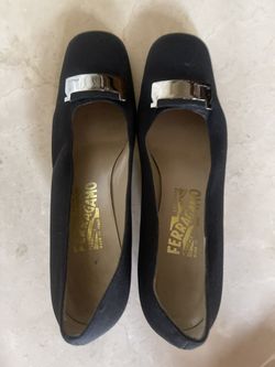 Ferragamo Black Ladies Shoes In size 9