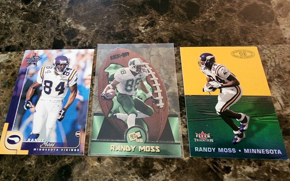 Randy Moss
Football wide receiver Collectible Cards