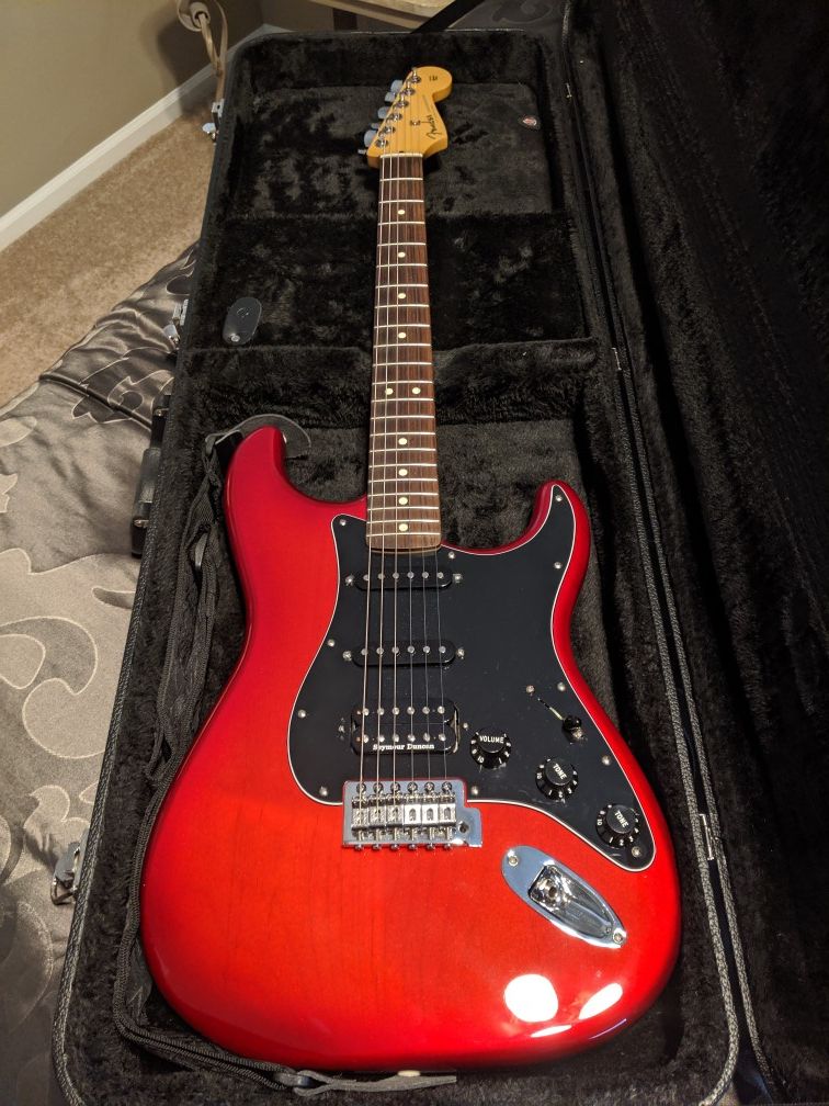 Special Edition Strat SSH Candy Red w/Seymour Duncan Hum Upgrade