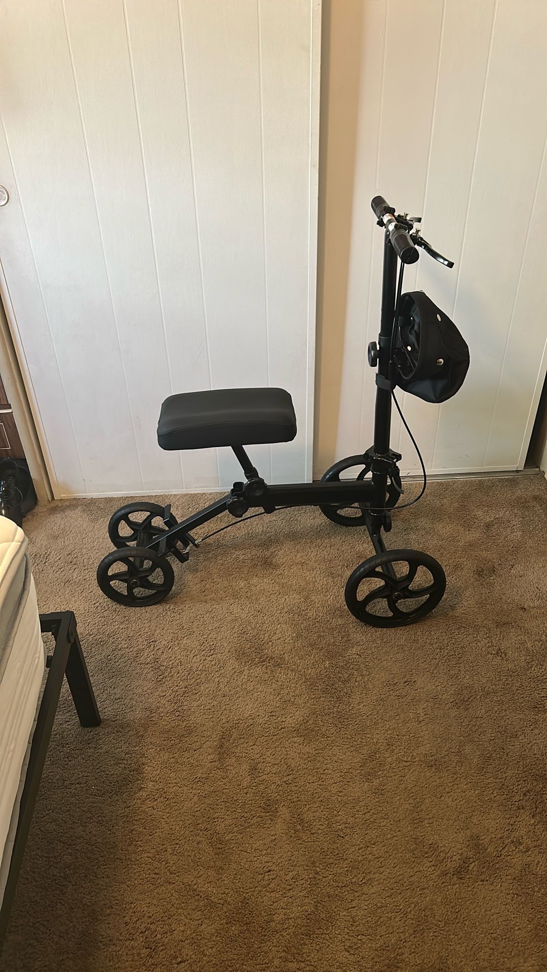 knee scooter