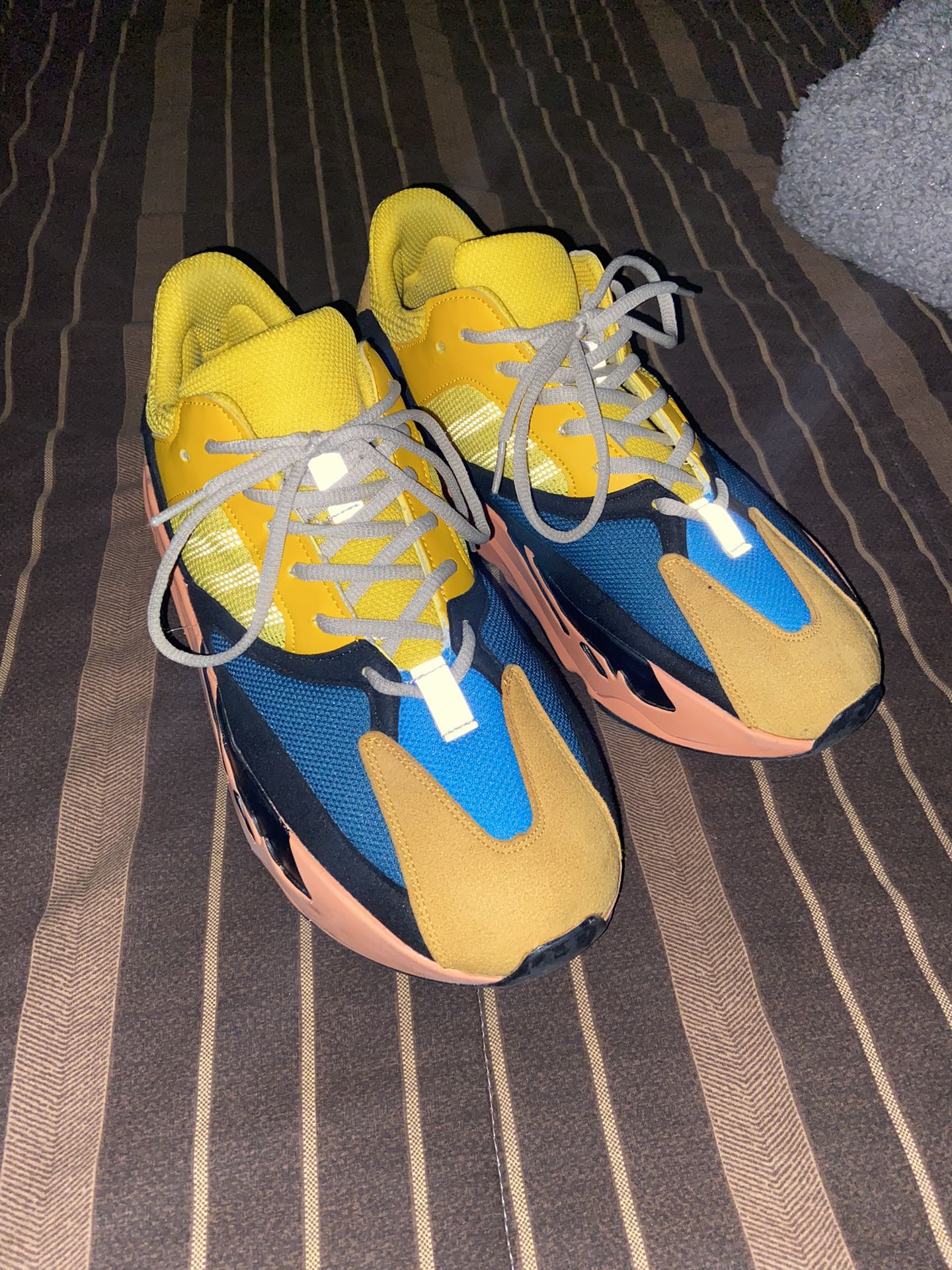 YEEZY 700 “SUN”