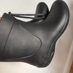 Crocs Women's Freesail Shorty Rainboot Rain Boots Size 8 Women