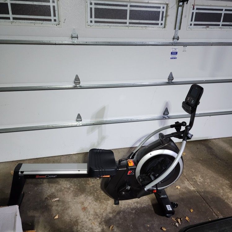 Fitness Reality 4000MR Rower