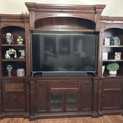 Entertainment Center. TV Cabinet With Shelves