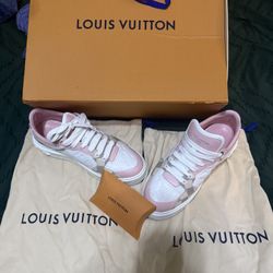 Louis Vuitton Sneakers Sz 40