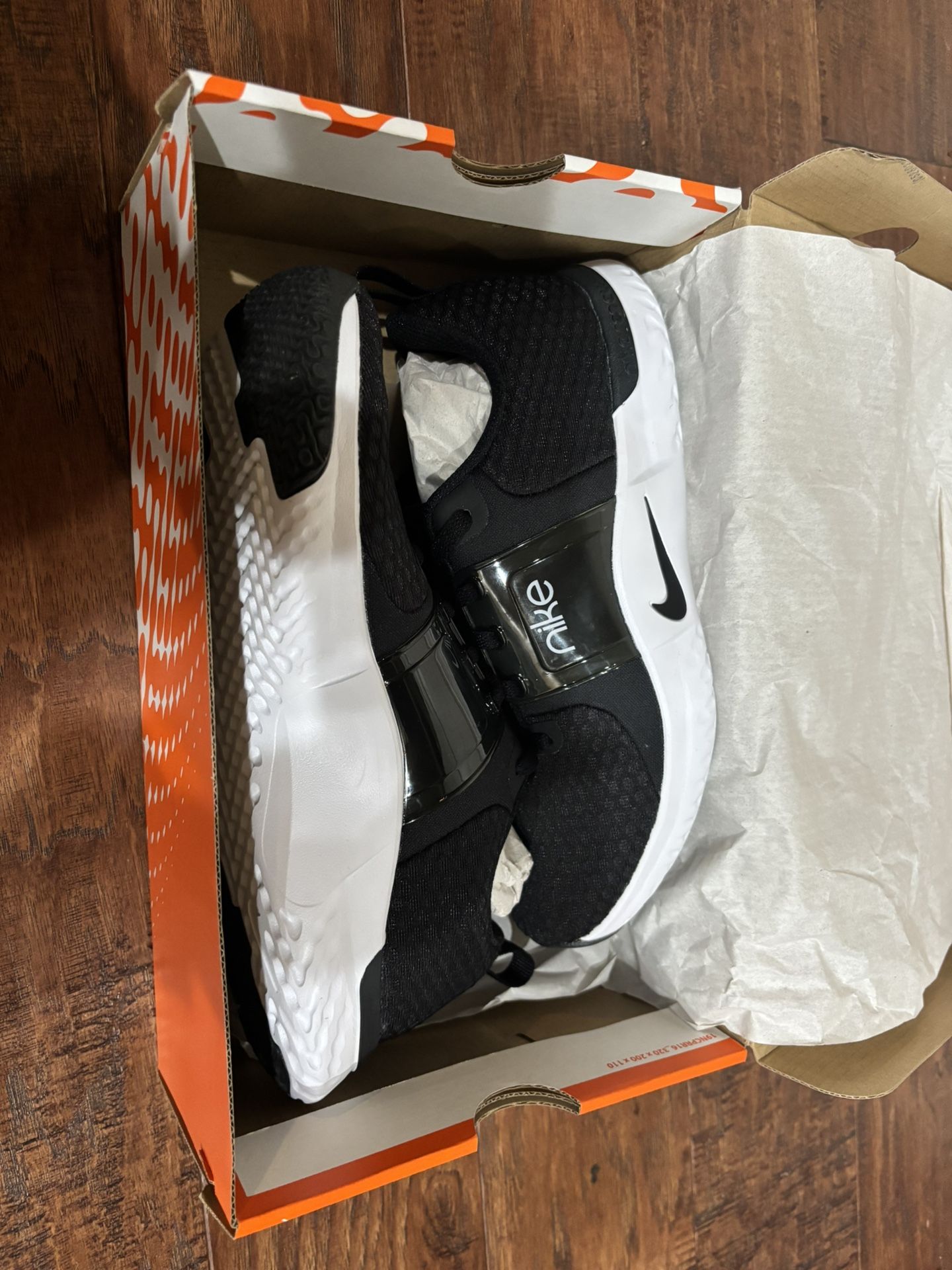 Women's Nike Renew Size 9.5 New In Box
