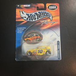 Hot Wheels Racing PHAETON. NESQUIK
