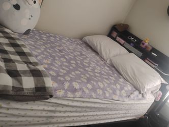 Full size bed