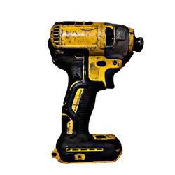 DeWalt DCF887 20V MAX Impact Driver (Tool Only)  Used Runs Great.