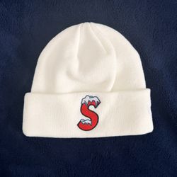 🔥 Supreme Snow Logo Beanie – White 🔥