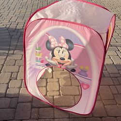Kids play tent