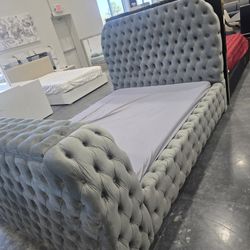 Queen Sizes Bed With Mattress 