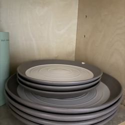 7 Piece Stoneware Dinner Set