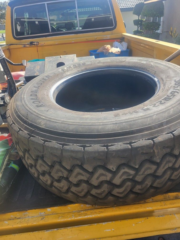 Cooper Super Single 385/65/22.5