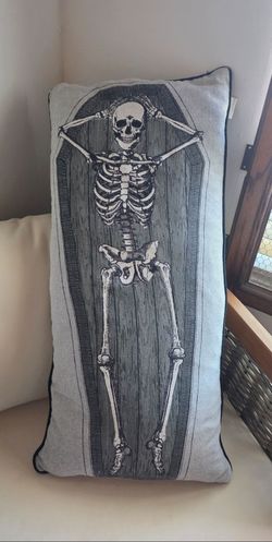 Halloween decorative pillow