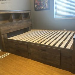 Rustic Full Size bed  with Drawers and Mattress 
