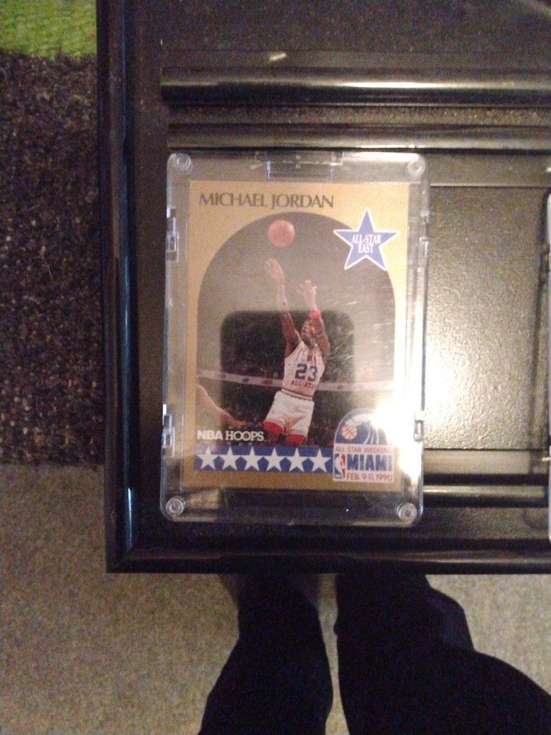 Michael Jeffery Jordan Hoops 1990 Cards 5 And 65 And Fleer 26