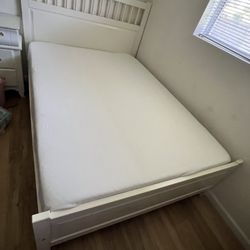 Full size bed    IKEA