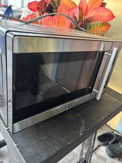 Black+Decker Countertop Microwave