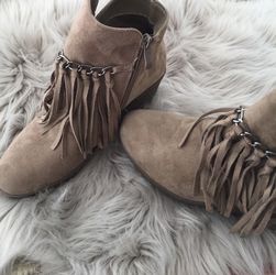 Pierre Dumas Women’s Size 7 Brown Suede Fringe Silver Chain Wedge Ankle Boots Booties