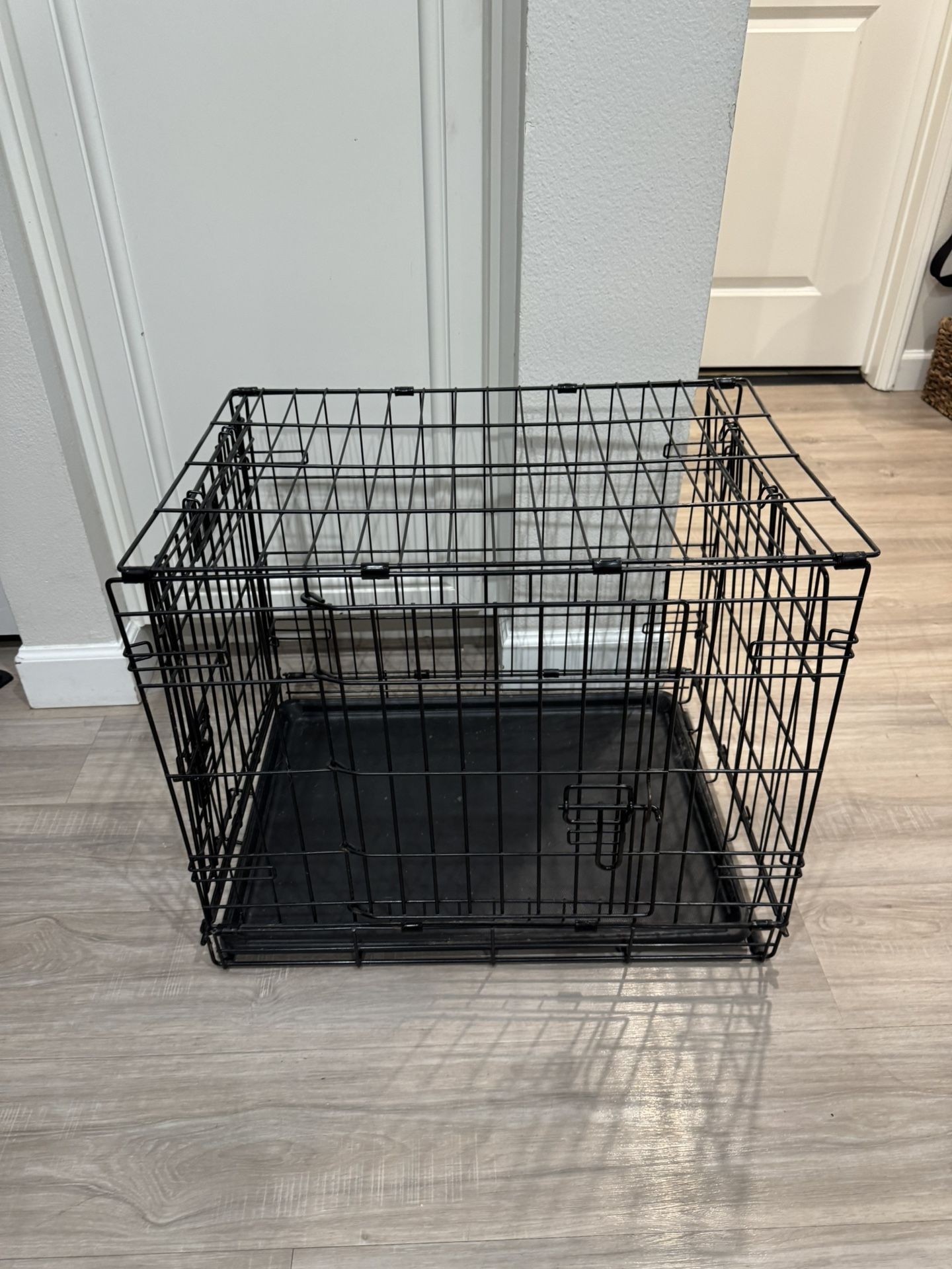 iCrate Folding Dog Crate – 24.8x17.9x19.5” (Model 1524DD)