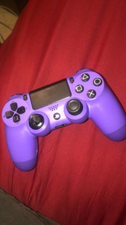 PS4 controller