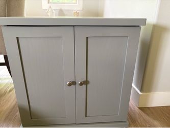 New Cat litter box enclosure