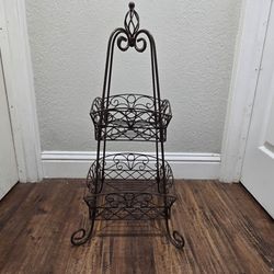 2-tier wrought iron decorative stand