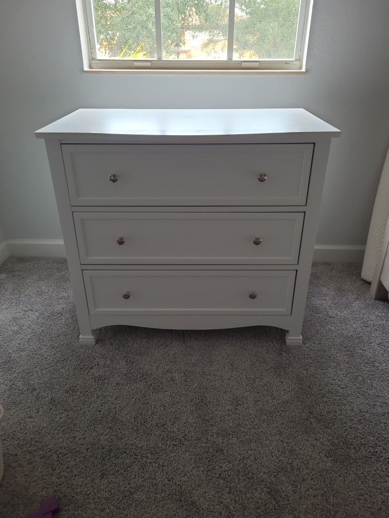White Wood Dresser 3 Drawers