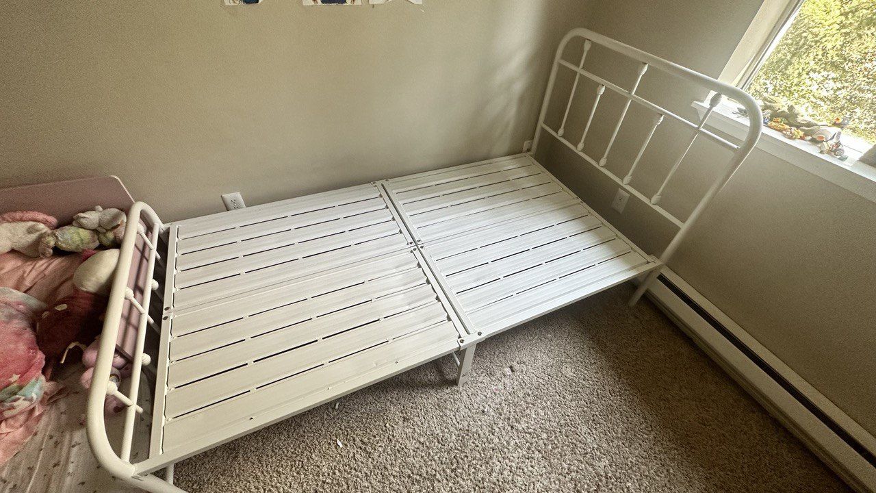 Metal Twin Size Bed Frame – Used