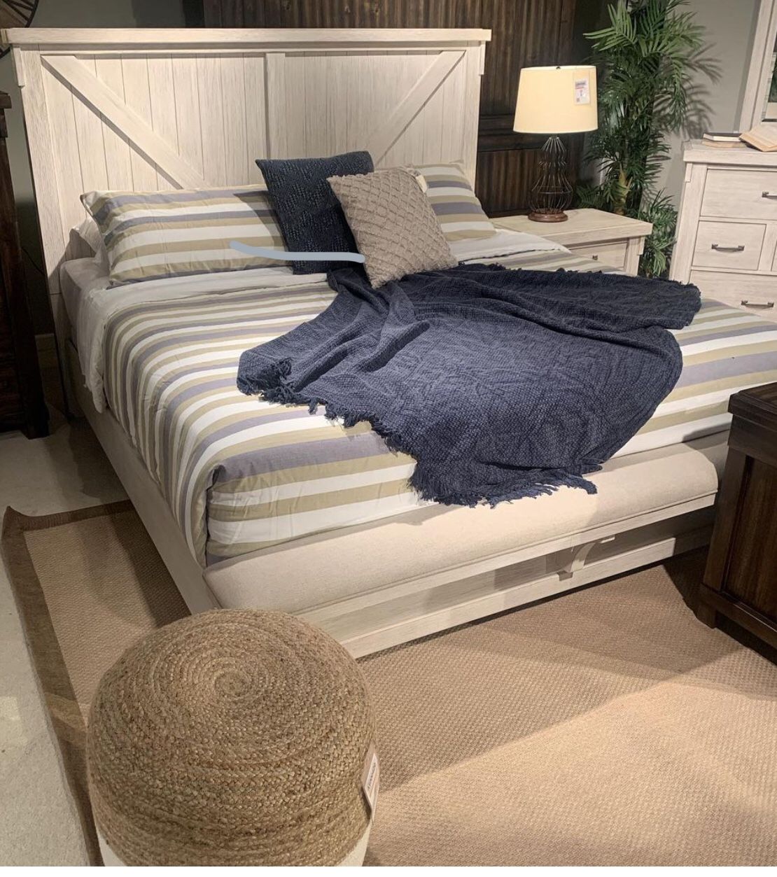 Brashland White Bench Panel Bedroom Set Queen and King Bed Frame