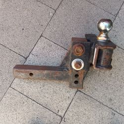 EAZ lift hitch