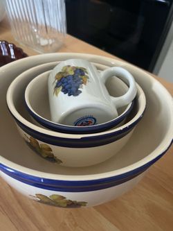 Mixing bowls