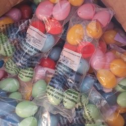 Easter Grass & Eggs