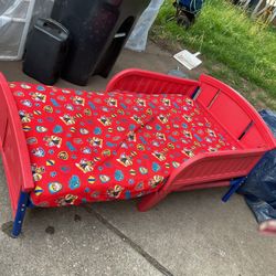 A Beautiful Toddler’s Bed With A Mattress, Needs A Little Cleaning 