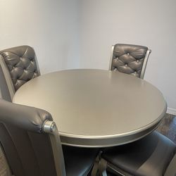 Gray table with Chairs 