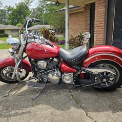 2009 Yamaha Roadstar xv1700 cruiser. Open to trades and offers