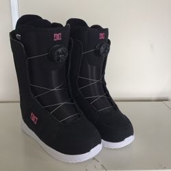 DC Snowboard Boots Women’s 7