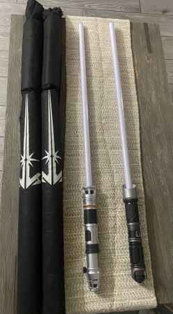 2 Savi's Workshop Star Wars Galaxy's Edge LIghtsaber Light Saber- Used- working well