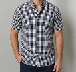 Tommy Hilfiger Men's Short Sleeve Classic Fit Button Down Shirt M