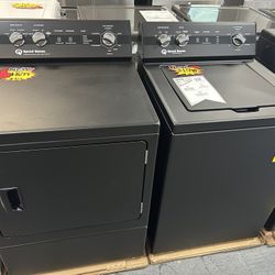 SPEED QUEEN COMMERCIAL HEAVY DUTY +Sanitize+Steam +Pet Plus WASHER AND GAS DRYER SET MATTE BLACK COLOR BRAND NEW!!!!