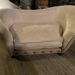 Enchanted Home Pet Bed