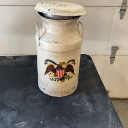 Vintage Bowman Milk Co, 5 Gal. Milk Can Chicago. I’ll.
